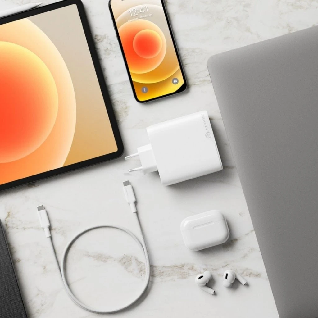 Alogic - Rapid Power 100W GaN Charger 4-port Inc. 2 M USB-C Charging Cable 6 Alogic - Rapid Power 100W GaN Charger 4-port Inc. 2 M USB-C Charging Cable - Afbeelding 6