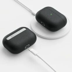 KeyBudz - PodSkinz Artisan Series Leather Case - Handcrafted Leather Case For Your Airpods Pro (Color: Black) -Elektronicawinkel keybudz podskinz artisan series leather case handcrafted leather case for your airpods pro color black 3