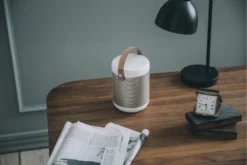 KreaFunk - AMAJOR Bluetooth Speaker - White/Pale Gold Grille (KFWT71) -Elektronicawinkel kreafunk amajor bluetooth speaker white pale gold grille kfwt71 2