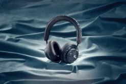 Urbanista - Miami (Crystal Edition) Black -Elektronicawinkel urbanista miami crystal edition black 1