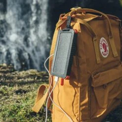 Xtorm - XR103 Solar Charger Powerbank 5000 MAh -Elektronicawinkel xtorm xr103 solar charger powerbank 5000 mah 6